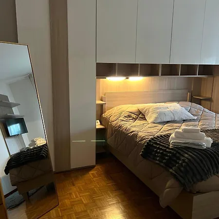 Landi 14 - Air Conditioning, Private Parking, Premium Sleep Apartament