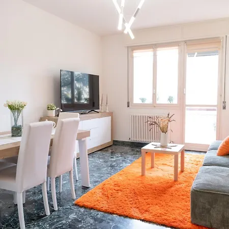 Landi 14 - Air Conditioning, Private Parking, Premium Sleep Apartament