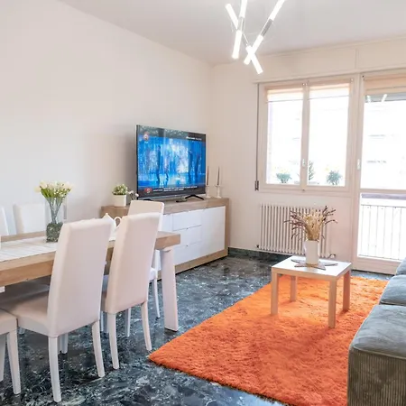 Landi 14 - Air Conditioning, Private Parking, Premium Sleep Apartament